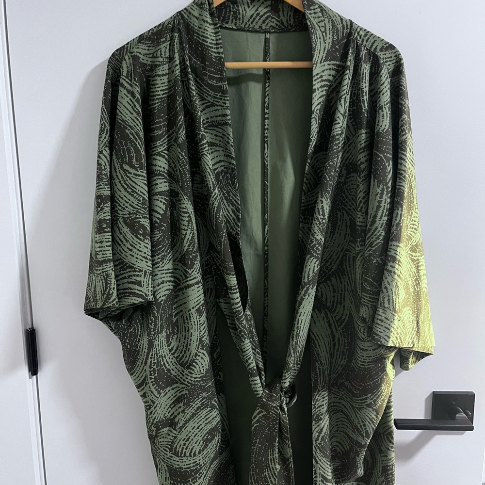 Lululemon Yoga Haven Kimono